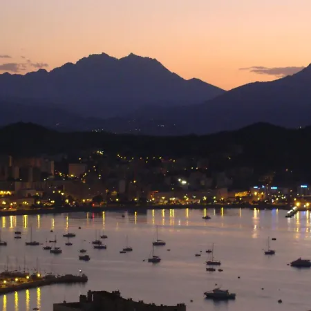 公寓 F3 Fenetre Sur Jardin Vue Et Montagne Pour 4 Voyageurs *