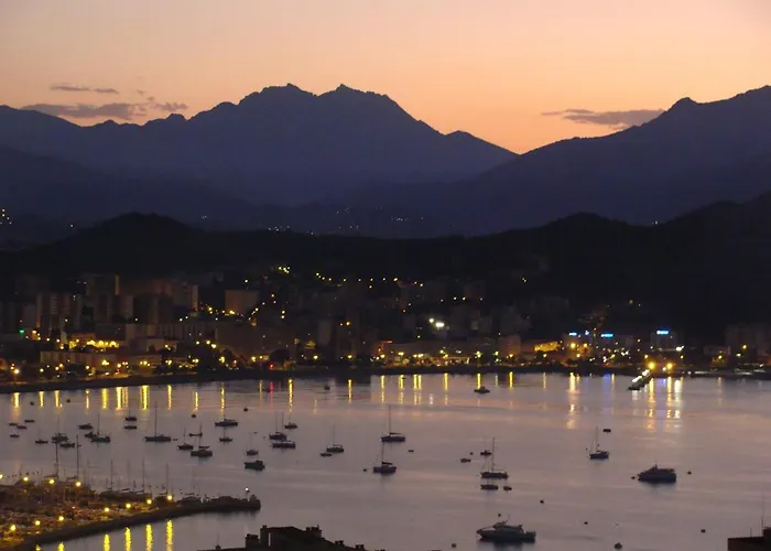 公寓 F3 Fenetre Sur Jardin Vue Et Montagne Pour 4 Voyageurs *